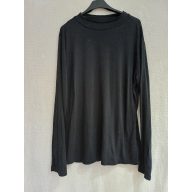 Fekete hosszú ujjú