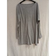 Vékony szürke felső