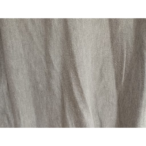 Vékony szürke felső