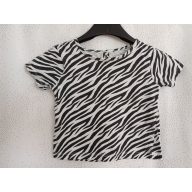 Fekete-fehér csíkos póló 